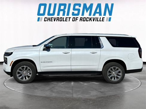 New 2026 Chevrolet Suburban Premier image 3