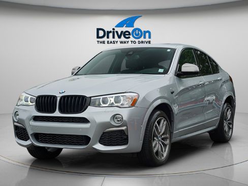 Used 2018 BMW X4 M40i image 2