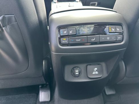 Used 2023 Hyundai Palisade Limited AWD/4WD image 21