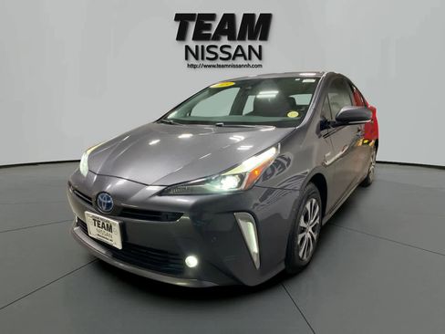 Used 2019 Toyota Prius LE image 3