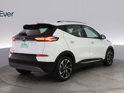 Used 2023 Chevrolet Bolt EUV Premier w/ Sun & Sound Package image 3