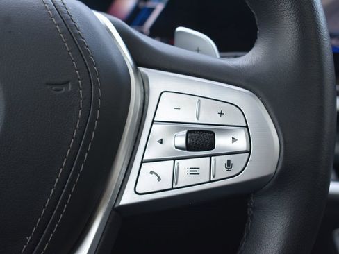 Used 2025 BMW X7 xDrive40i image 17