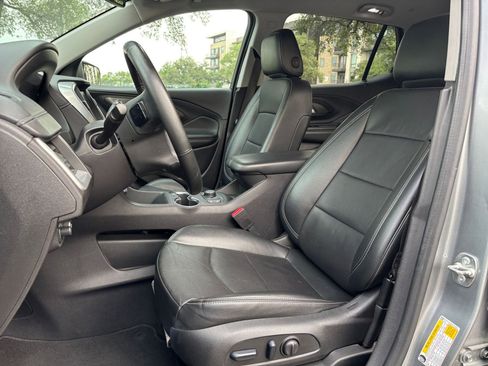 Used 2024 GMC Terrain SLT AWD/4WD image 22