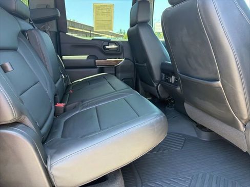 Used 2020 Chevrolet Silverado 1500 LT Trail Boss AWD/4WD image 17