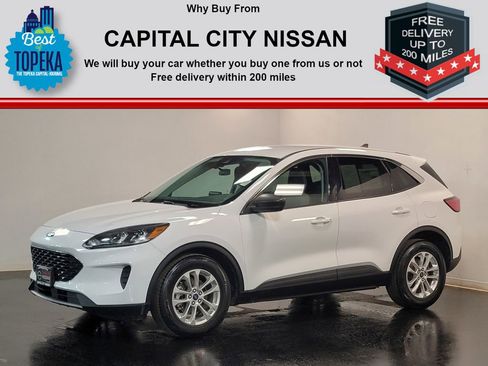 Used 2022 Ford Escape SE image 5