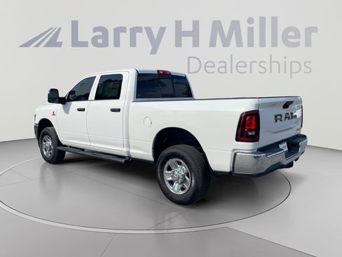New 2026 RAM 2500 Tradesman AWD/4WD image 3