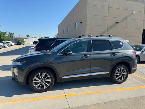 Used 2020 Hyundai Santa Fe SEL w/ Convenience + Premium Package FWD image 4