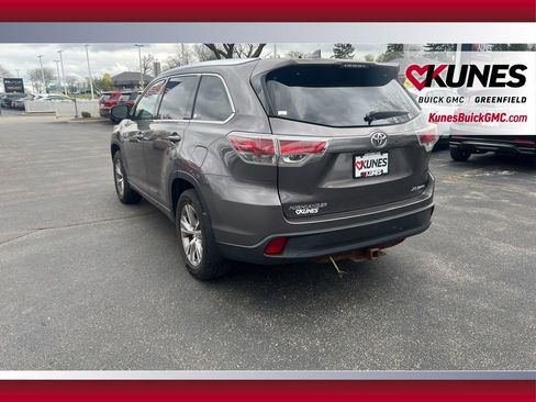 Used 2014 Toyota Highlander XLE AWD/4WD image 8