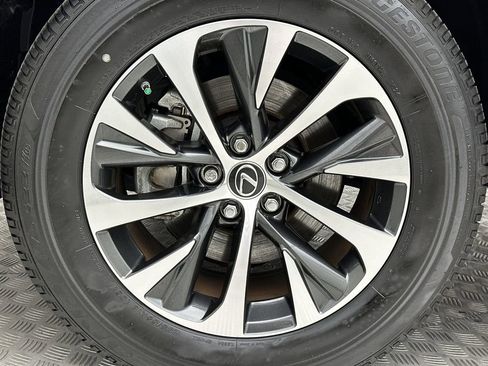 Used 2022 Lexus RX 350L Premium w/ Premium Package AWD/4WD image 10
