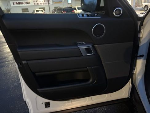 Used 2020 Land Rover Range Rover Sport HSE image 7