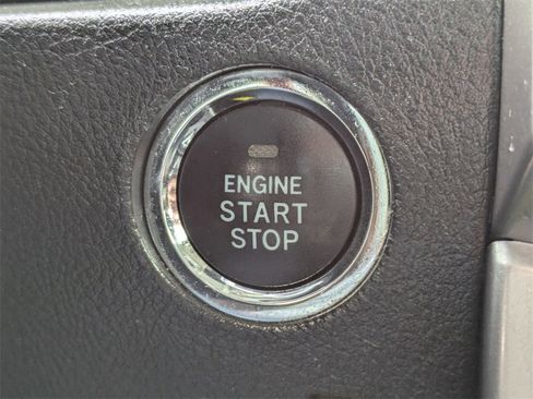 Used 2019 Toyota 4Runner Limited image 31