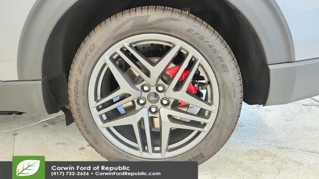 New 2026 Ford Explorer ST w/ Sun And Sound Package AWD/4WD image 13