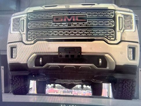 Used 2022 GMC Sierra 2500 Denali w/ Denali Ultimate Package AWD/4WD image 12