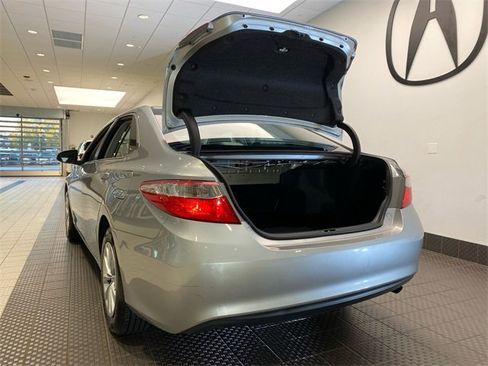 Used 2016 Toyota Camry SE image 24