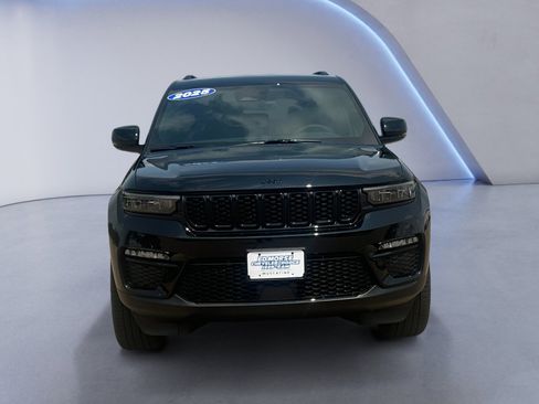 New 2025 Jeep Grand Cherokee Limited w/ Black Appearance Package image 8