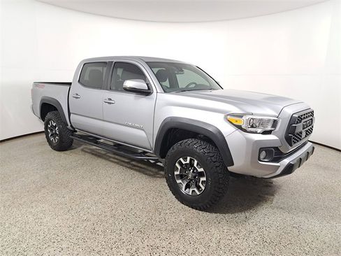 Used 2020 Toyota Tacoma TRD Off-Road image 4