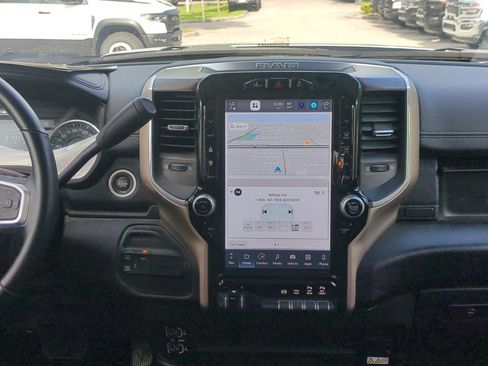 Used 2024 RAM 2500 Laramie w/ Safety Group AWD/4WD image 19