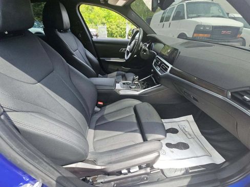 Used 2020 BMW 330i Sedan w/ M Sport Package RWD image 7