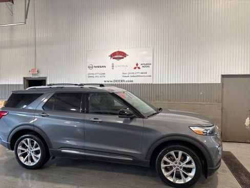 Used 2021 Ford Explorer Platinum w/ Equipment Group 601A image 4