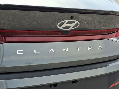 Certified 2025 Hyundai Elantra Sport FWD image 29