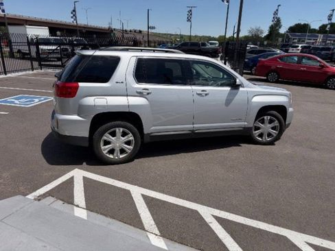 Used 2017 GMC Terrain SLE w/ Convenience Package FWD image 13