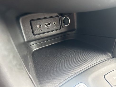 Used 2023 Chevrolet Equinox LT image 24