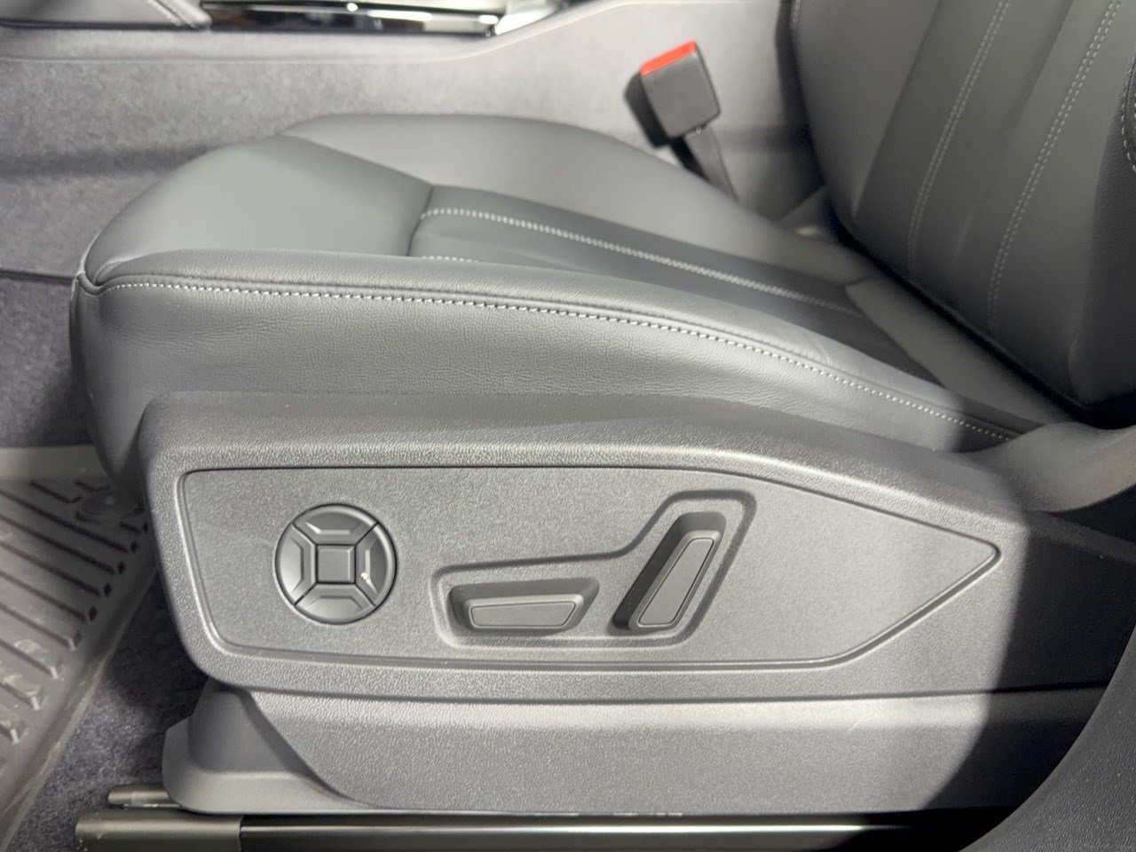 New 2026 Audi Q5 Premium Plus AWD/4WD image 16