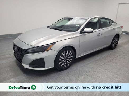 Used 2023 Nissan Altima 2.5 SV image 1