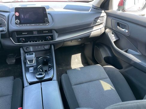 Certified 2025 Nissan Rogue SV AWD/4WD image 12