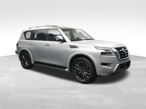 Used 2023 Nissan Armada Platinum w/ Captain's Chairs Package RWD image 7
