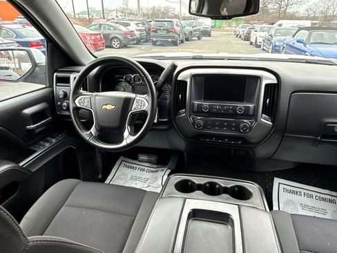 Used 2018 Chevrolet Silverado 1500 LT AWD/4WD image 19