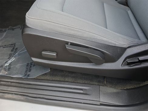 Used 2018 Chevrolet Colorado W/T w/ WT Convenience Package image 13