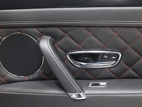 Used 2017 Bentley Flying Spur S W12 AWD/4WD image 71