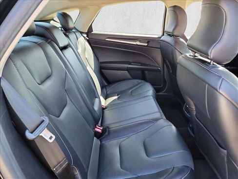 Used 2018 Ford Fusion Titanium FWD image 13