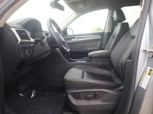 Used 2023 Volkswagen Atlas SE FWD image 16