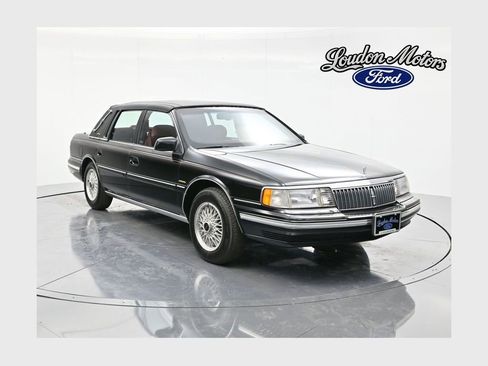 Used 1990 Lincoln Continental Signature image 1