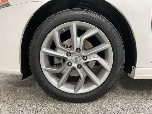 Used 2013 Nissan Sentra SR w/ Premium Pkg image 26