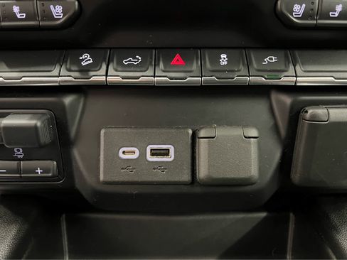 Used 2021 Chevrolet Silverado 2500 LTZ w/ LTZ Convenience Package image 23