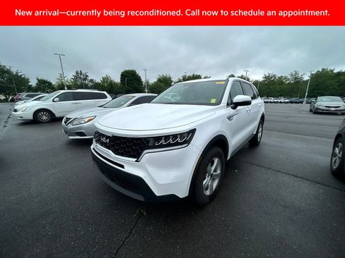 Used 2023 Kia Sorento LX AWD/4WD image 14