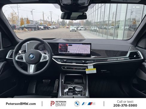 New 2026 BMW X5 xDrive50e image 2