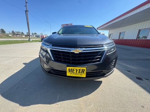 Used 2023 Chevrolet Equinox LS w/ LS Convenience Package image 3