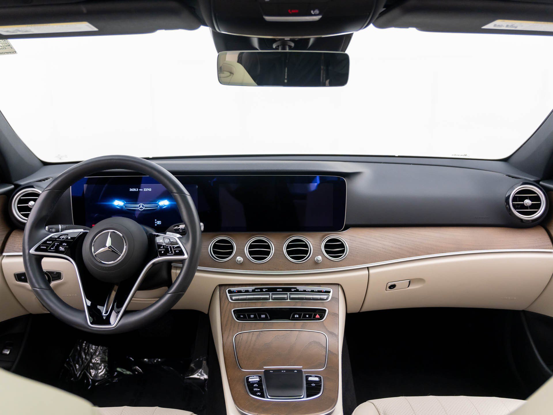 Certified 2022 Mercedes-Benz E 450 4MATIC Sedan image 10