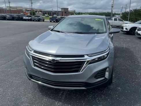 Used 2024 Chevrolet Equinox LT w/ LPO, Floor Liner Package FWD image 4