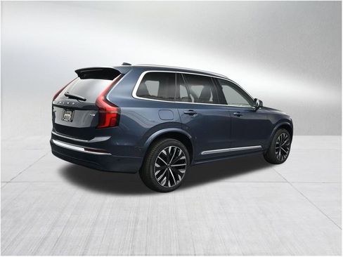 New 2026 Volvo XC90 T8 Ultra w/ Protection Package Premier AWD/4WD image 5