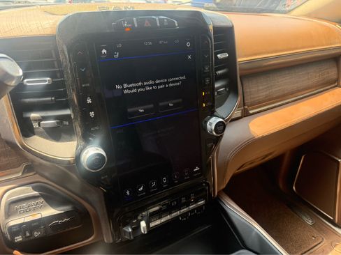 Used 2021 RAM 2500 Limited AWD/4WD image 9