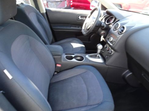 Used 2013 Nissan Rogue S image 16