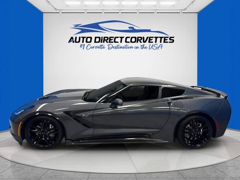 Used 2018 Chevrolet Corvette Stingray Coupe w/ Carbon Flash Badge Package RWD image 7