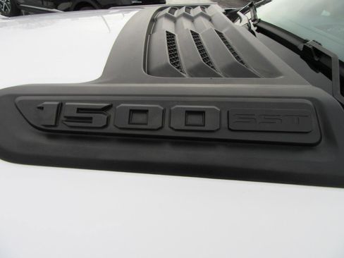 Used 2025 RAM 1500 Laramie w/ Sport Appearance Package image 15