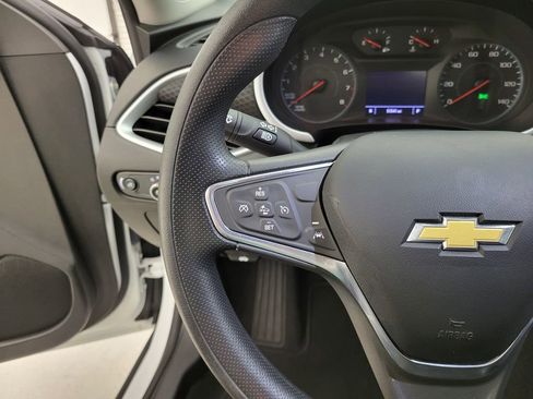 Used 2023 Chevrolet Malibu LT image 4