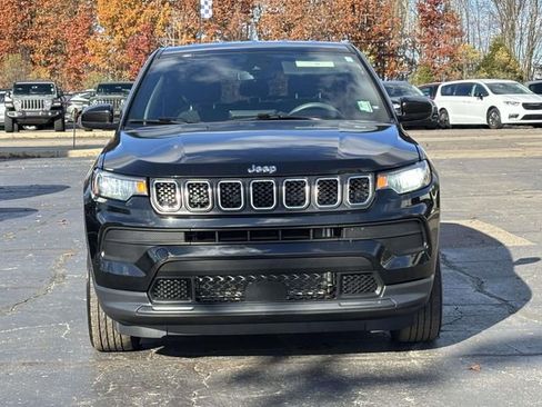 Used 2023 Jeep Compass Sport image 25